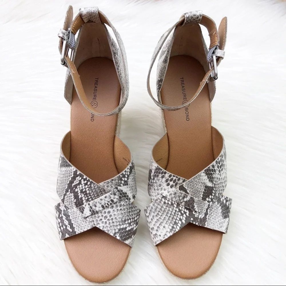 New Treasure and Bond Poppy Espadrille Wedges